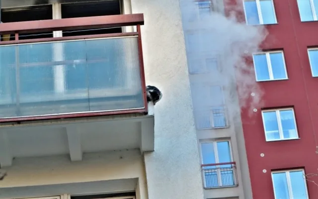 Hasiči likvidovali požár v Prušánecké ulici na Vinohradech, foto: hasiči JMK