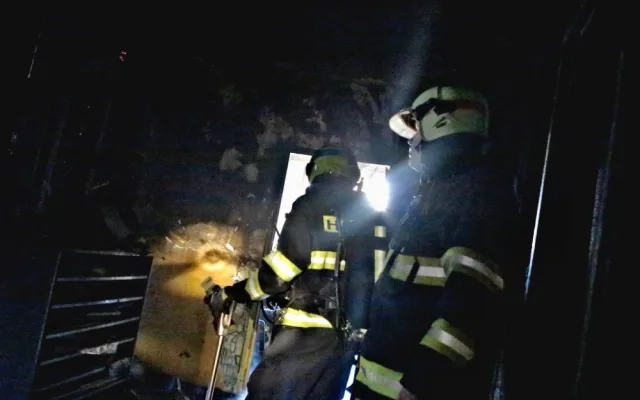 Hasiči likvidovali požár v Prušánecké ulici na Vinohradech, foto: hasiči JMK