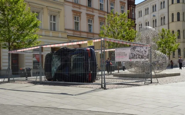 V centru Brna se objevila auta po nehodách, foto: HZS JMK