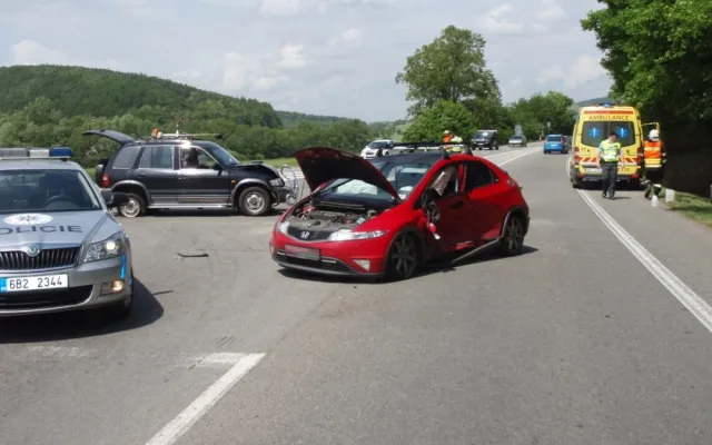 Při nehodě u Kuřimy došlo ke zranění pěti osob, foto: HZS JMK