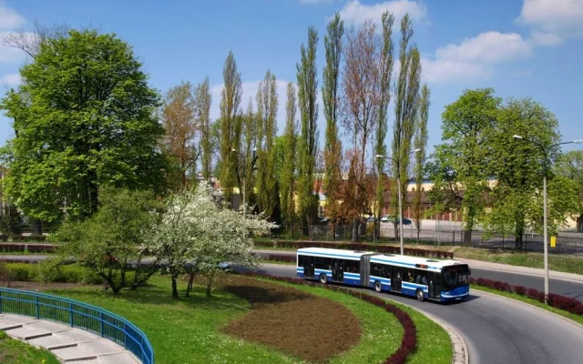 urb18_solaris_urbino_18_8
