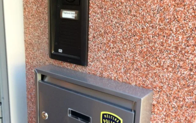 V případě ohrožení funguje kontaktní místo také jako bezpečnostní úkryt, foto: Brněnská Drbna, David Zouhar