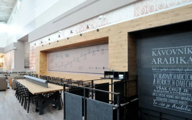 Starbucks_Brno_interier