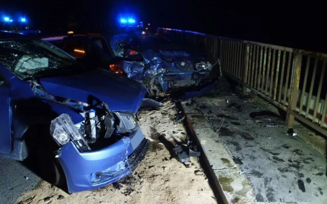 Šest lidí se zranilo při noční nehodě u Kývalky na Brněnsku