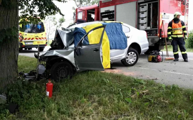 Pondělí bylo plné dopravních nehod. Zemřeli dva lidé