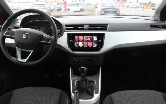 Seat Arona