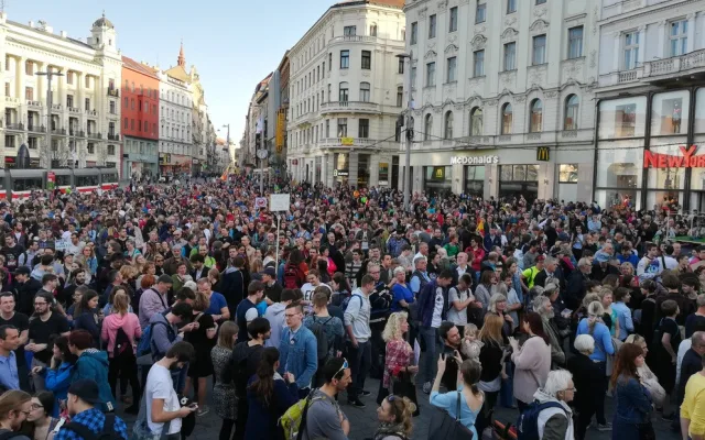 Shromáždění na náměstí Svobody