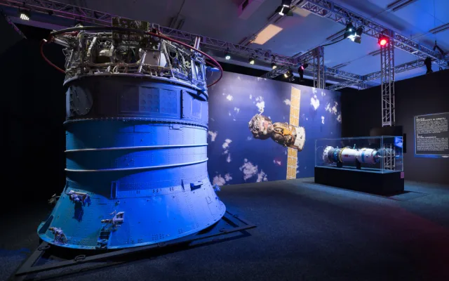 JVS Cosmos Discovery (83) Sojuz