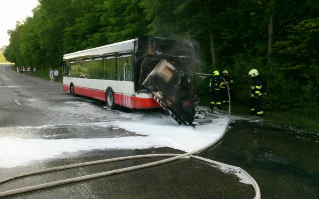 autobus plameny3