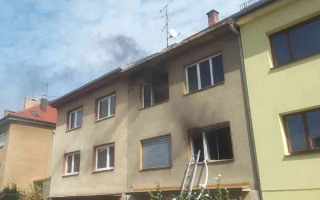 záchrana hořící byt brno5
