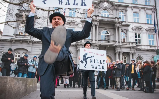 Silly Walk 2019, autor: Lucie Šiprová