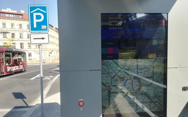 Chytrá zastávka na Moravském náměstí