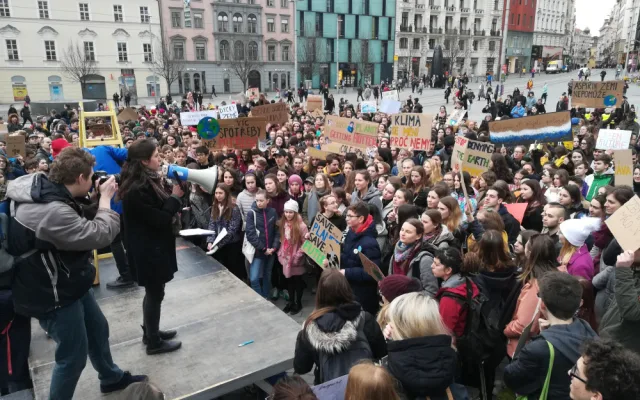 Studenti v Brně stávkovali za klima