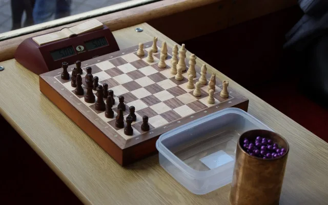 Zahrát si šachy v šalině? To můžete jedině v Brně