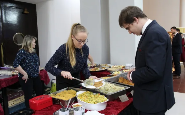 Brněnský Queerball 2020 propagoval s tématem Spolu navěky manželství pro všechny