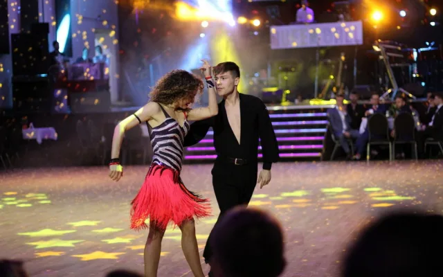 Brněnský Queerball 2020 propagoval s tématem Spolu navěky manželství pro všechny
