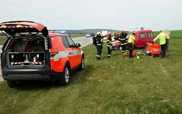 FOTO: Při havárii ultralehkého letadla zemřeli dva lidé, policisté vyšetřují okolnosti