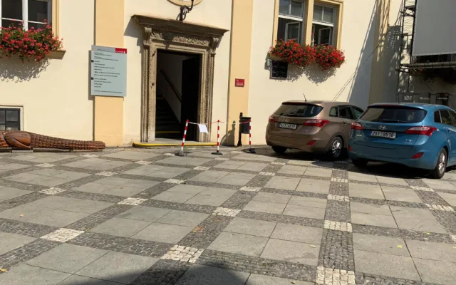 Policie opět zasahuje na radnici brněnského středu. Podle Hospodářských novin kvůli kauze politiků z ODS