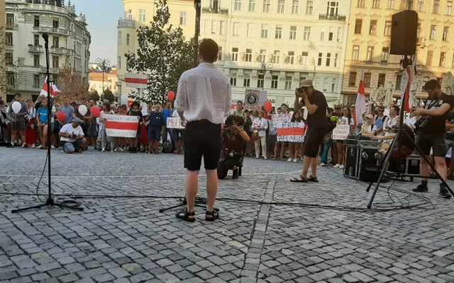 Běloruské občanské protesty podpořila v Brně asi tisícovka lidí