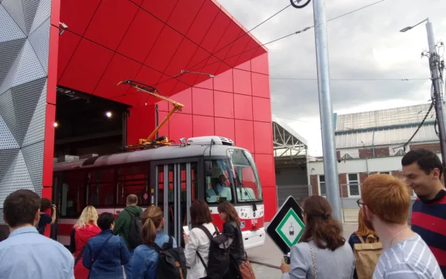 FOTO: Prohlídka pisárecké vozovny přilákala desítky Brňáků