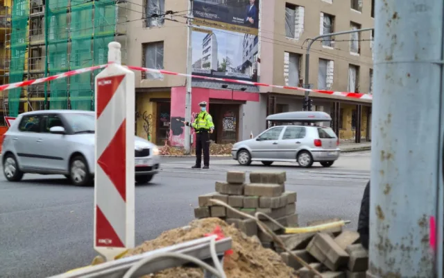 VIDEO: Brněnské řidiče čeká očistec, varují policisté. Vytížené křižovatky budou bez semaforů