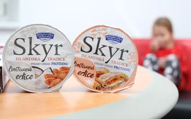 Islandská tradice v českých domovech. SKYR Bohušovické mlékárny zasytí, potěší a osladí vám den. A venku má novou zimní edici!