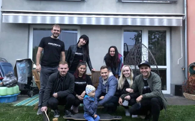 Na longboardech projeli celé Česko. Získali téměř půl miliónu korun pro malého Milánka