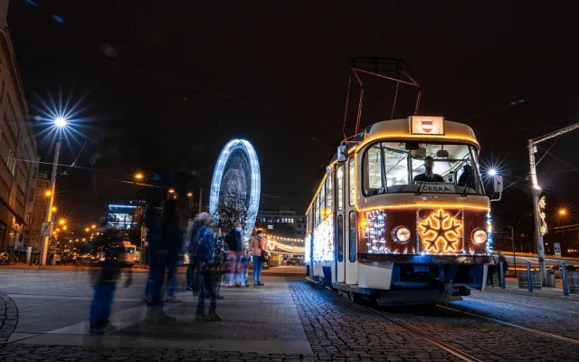 FOTOGALERIE: Z adventních trhů se vytratil ruch a tlačenice. Zůstal jen klid a vánoční atmosféra