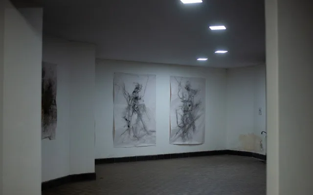 Na rohu Údolní a Úvozu vznikla Galerie průchod. Neexistující výstavní prostor pro nikoho i pro všechny