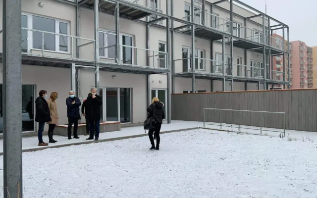 Brno ubytuje seniory ve školce. Musí mít rádi děti