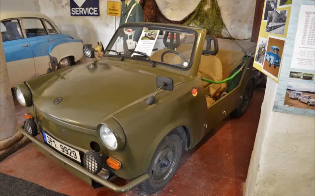 Výroba legendárního vozu skončila přesně před 30 lety, své fanoušky má Trabant dodnes