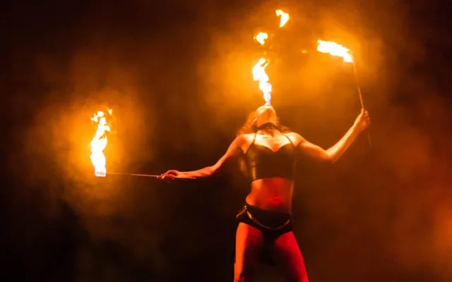 Unikátní brněnský Cabaret des Péches je už rok bez diváků. Nyní sbírá podporu na Hithit