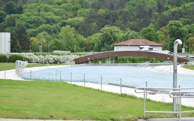 Sezona koupání v Brně začíná, od příštího týdne otevře Riviéra a Zábrdovice