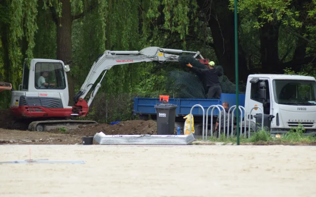 Sezona koupání v Brně začíná, od příštího týdne otevře Riviéra a Zábrdovice