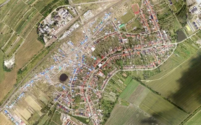 Hasičům v oblasti zasažené tornádem pomohlo mapování dronů a letounů