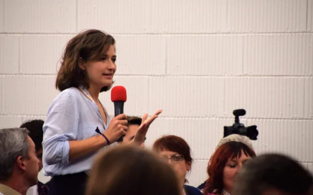 Aktuálně studuje Education studies na UCL v Londýně