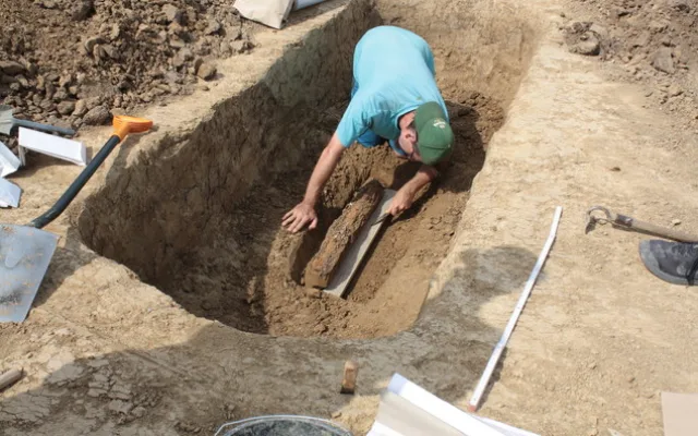 Archeologové