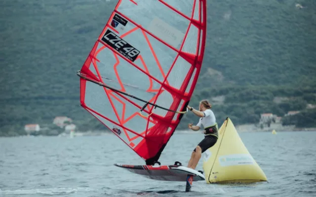 Doufám, že se windsurfing do povědomí veřejnosti opět vrátí, přeje si šampion Petr Čech