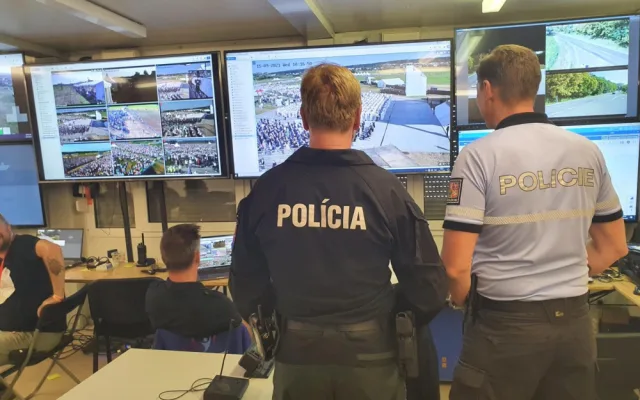 Jihomoravští policisté pomáhali při papežově návštěvě Slovenska