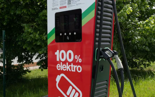 Štěpka, elektromobilita, modernizace. Teplárny Brno myslí ekologicky