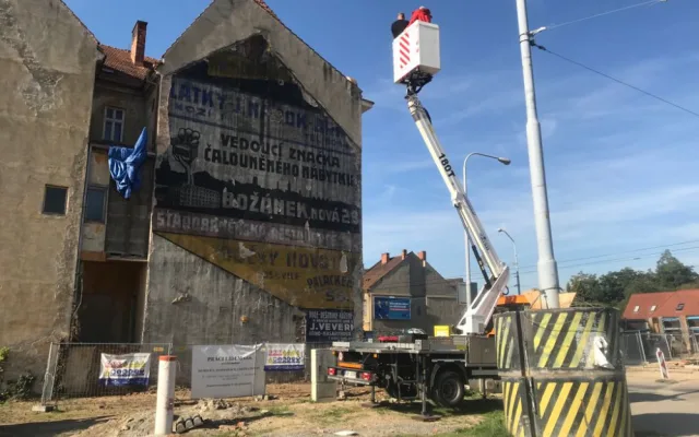 Stavbaři v Brně dokončili demolice na Tomkově náměstí, kde staví městský okruh