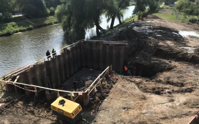 Stavbaři v Brně dokončili demolice na Tomkově náměstí, kde staví městský okruh