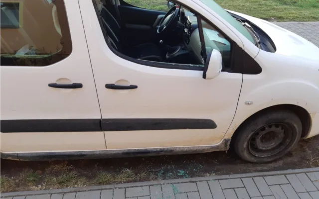 Na jižní Moravě řádí zloděj cyklista. Po nocích vybírá zaparkovaná auta
