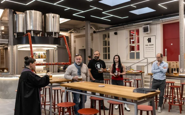 Z brněnské historické pošty je pivovar, pivo tam vaří žena