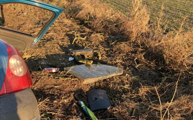 Řidička na jižní Moravě nabourala do stromu. Tragická nehoda má dvě oběti