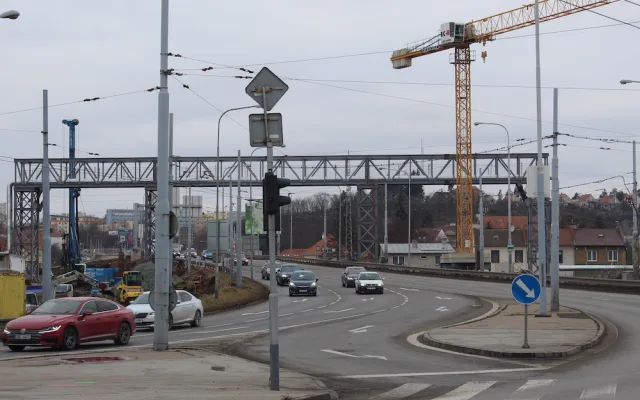 V Brně staví estakádu. Bude součástí dopravní okruhu