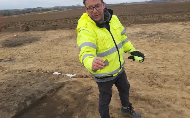 Jihomoravští archeologové jásají. Na trase dálnice D55 našli žárové hroby i nálezy z doby kamenné