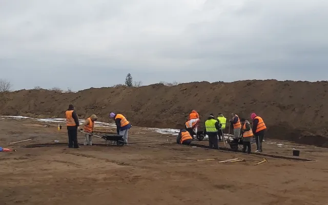 Jihomoravští archeologové jásají. Na trase dálnice D55 našli žárové hroby i nálezy z doby kamenné
