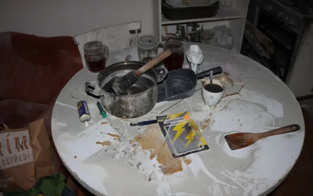 Smolařům z Brna se potřetí nepovedlo vyrobit pervitin. Kuchyně explodovala