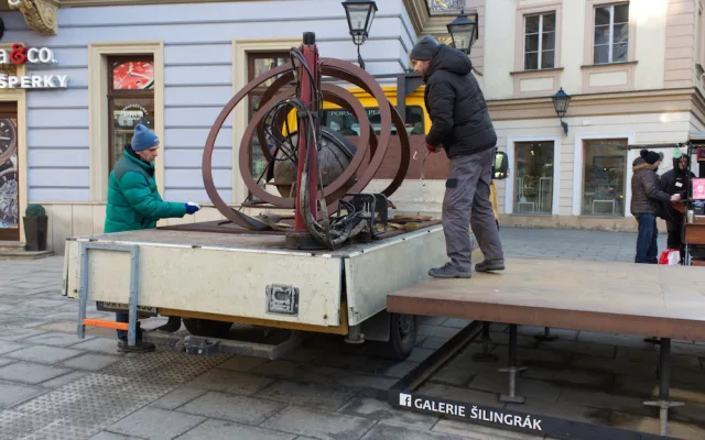 V Galerii Šilingrák si lidé můžou prohlédnout a osahat novou sochu